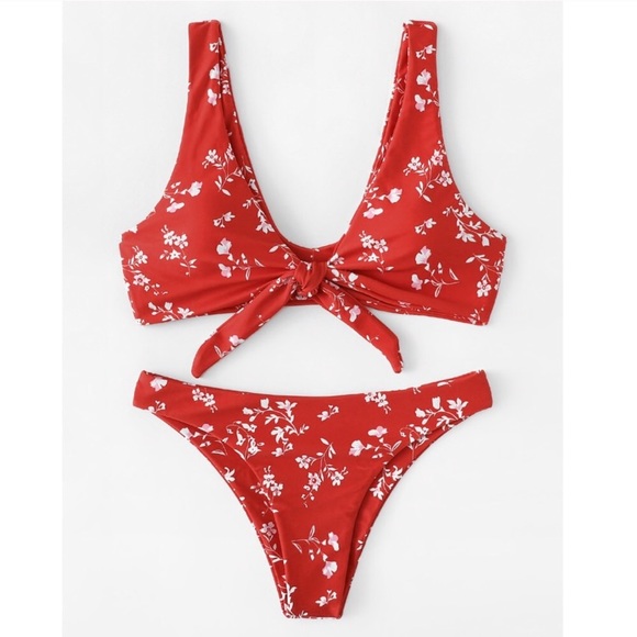 Other - Super Sexy Red floral knotted bikini